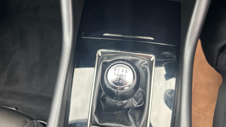 Mazda 3 2.0 e-Skyactiv G MHEV Sport Lux 5dr Petrol Hatchback